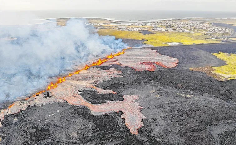 Volcano erupts in Iceland