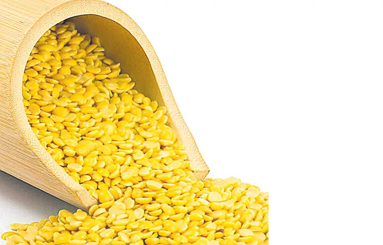 Government is stopping the supply of Toor Dal to ration shops11