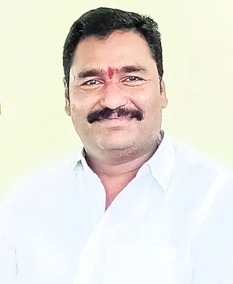 ●వైఎస్ స్థానాన్ని ఏమీ చేయలేరు