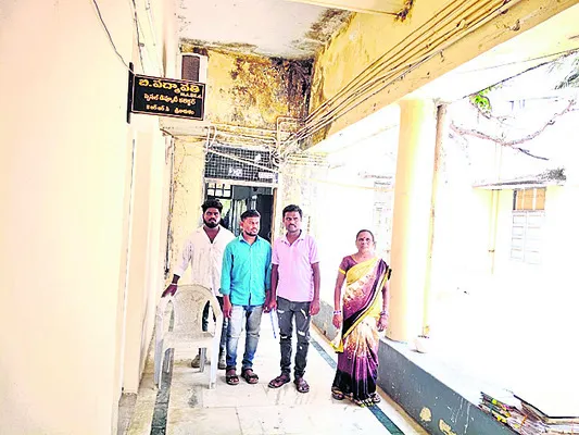 సాంఘిక సంక్షేమ శాఖ డీడీపై దర్యాప్తు 