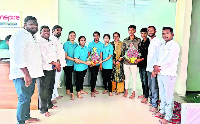 జూనియ