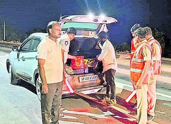 జిల్లాలో విస్తృతంగా వాహన తనిఖీలు
