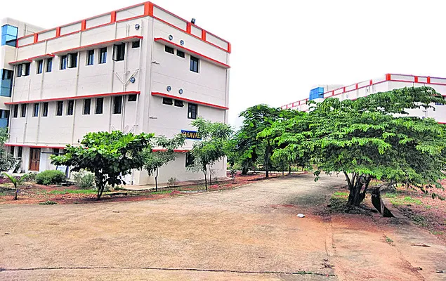 ట్రిపుల్ ఐటీలో ప్రవేశానికి నోటిఫికేషన్ విడుదల
