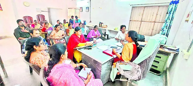 పిల్లల ఎదుగుదలపై శ్రద్ధ చూపాలి