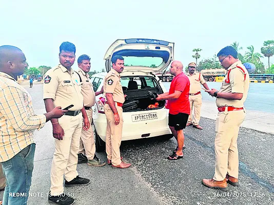 జాతీయ రహదారిపై హై అలెర్ట్