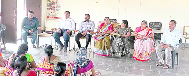 సామ్, మామ్ పిల్లలను గుర్తించాలి