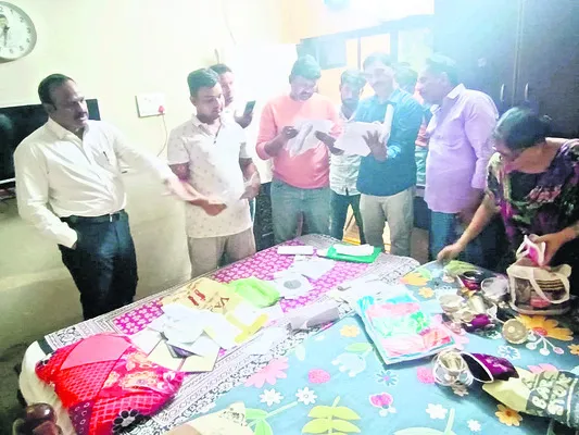 మహిళా ఉత్పత్తులకు విశేష ఆదరణ