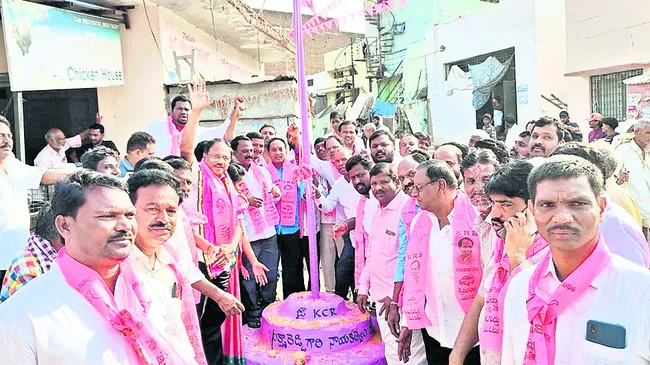 సెగ్మెంట్‌కు 300 వాహనాలు.. 3 వేల మంది జనసమీకరణ 
