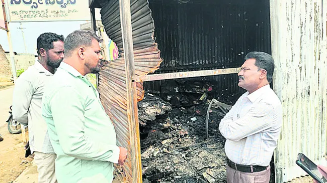 విద్యుత్ షార్ట్సర్క్యూట్తో సెల్పాయింట్ దగ్ధం