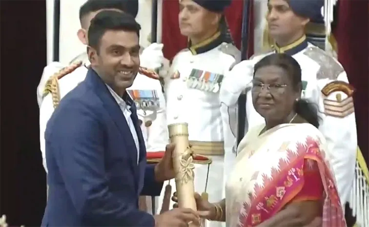 Ravichandran Ashwin Honoured By President Droupadi Murmu, Receives Padma Shri Award