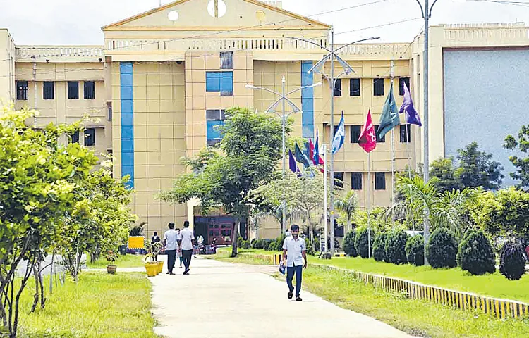 Government is planning to set up a new triple IT campus in Elkathurthy