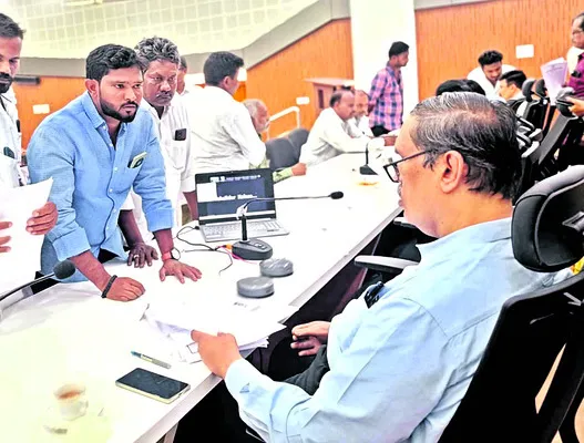 సమస్యలపై సత్వరమే స్పందించాలి
