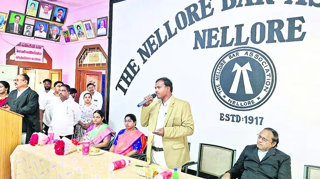 న్యాయమూర్తులకు ఆత్మీయ వీడ్కోలు
