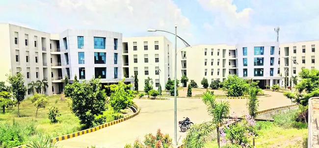 బోధన కంటే అదనపు బాధ్యతలతోనే సరి