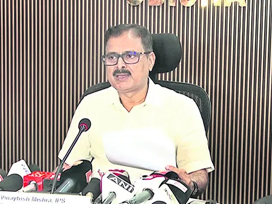 ఏడుగురు సైబర్ మోసగాళ్లు అరెస్టు
