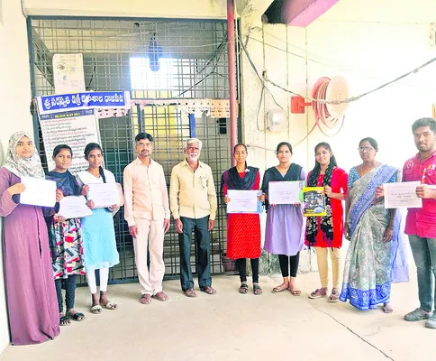 డిగ్రీ కాలేజీల్లో పాక్టికల్ పరీక్షల బహిష్కరణ