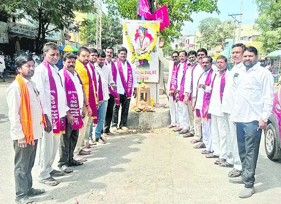 పౌరుషానికి ప్రతీక సర్వాయి పాపన్నగౌడ్