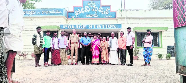 12ఏళ్ల తర్వాత కుటుంబం చెంతకు..