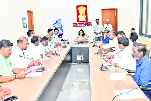 ఘనంగా మహనీయుల జయంతి వేడుకలు