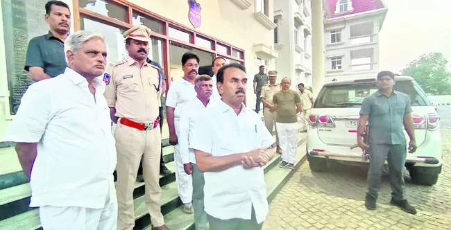 ఫాస్ట్ట్రాక్ కోర్టు ద్వారా శిక్షపడేలా చూస్తాం