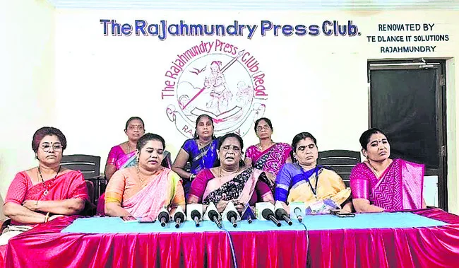 టీడీపీ విమర్శలు భావ్యం కాదు
