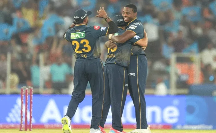 Gujarat Titans pacer Kagiso Rabada flies back home,