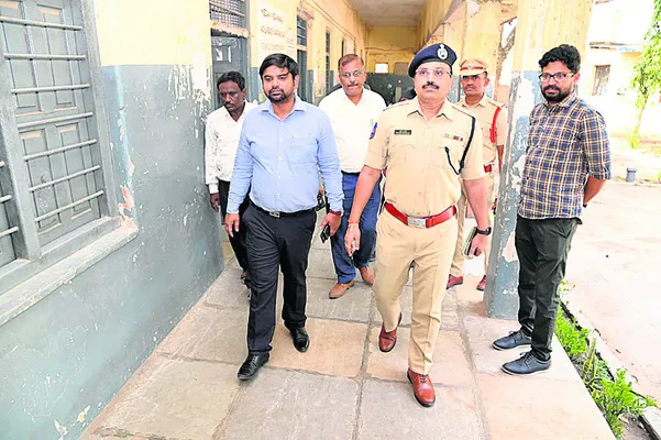 మాదకద్రవ్యాలను నియంత్రించాలి