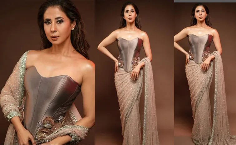 Urmila Matondkar Tradition With In A Manish Malhotra Rose Gold Saree