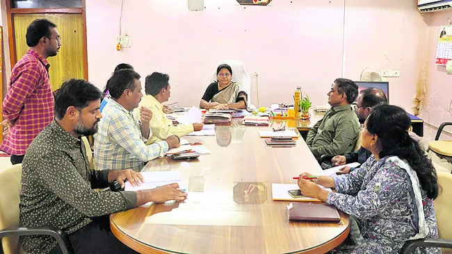 పరీక్షలు పకడ్బందీగా నిర్వహించాలి