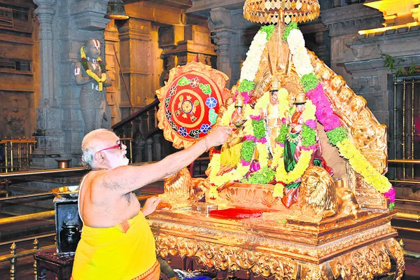 యాదగిరి క్షేత్రంలో సంప్రదాయ పూజలు