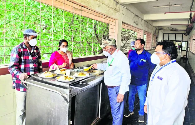 ఆస్పత్రిలో రోగుల భోజన నాణ్యతపై తనిఖీ