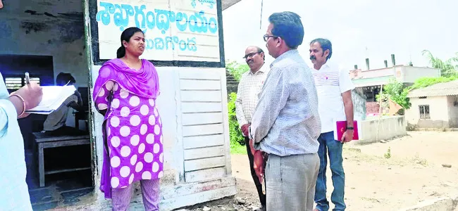 అభివృద్ధి పనుల్లో వేగం పెంచాలి..
