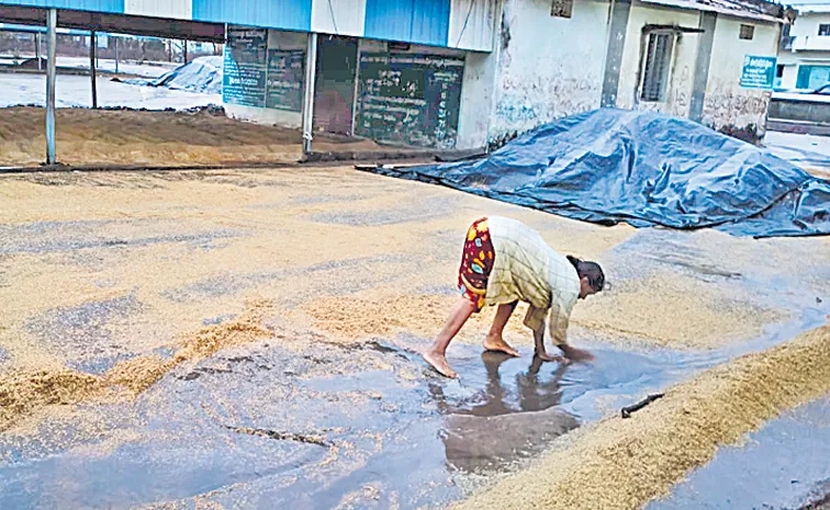 Heavy Rain In Hyderabad Flooded Roads All Over