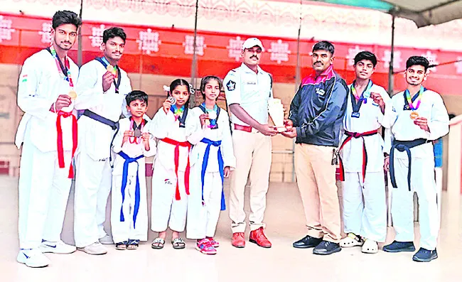 చీరాల క్రీడాకారుల ప్రతిభ