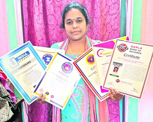 అనువాద ప్రతిభతో ఆరు అవార్డులు