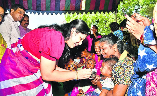 ఆరోగ్యం.. విద్యపై శ్రద్ధ చూపాలి