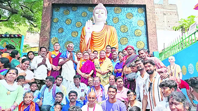 వనదుర