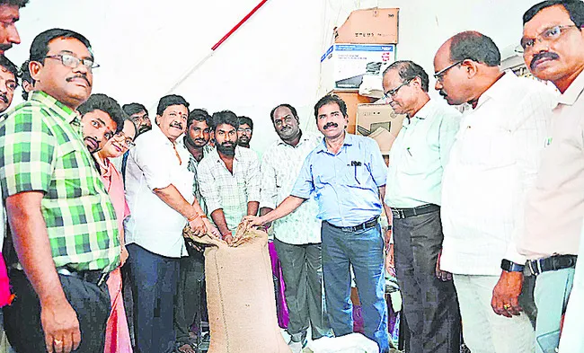 నచ్చిన చోట ధాన్యం అమ్ముకోవచ్చు
