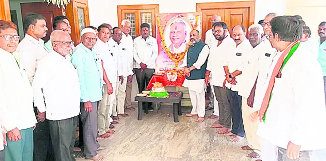ఘనంగా సీఆర్ఆర్ జయంతి