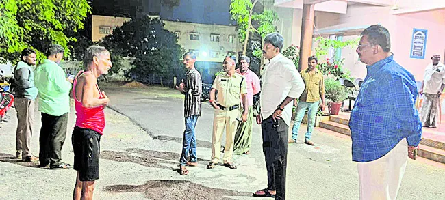 సాగర్ కాల్వలో దూకిన వృద్ధుడు