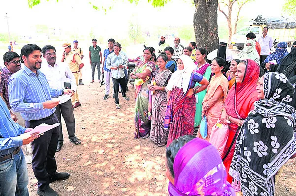 అవకతవకలు జరగకుండా చూడాలి