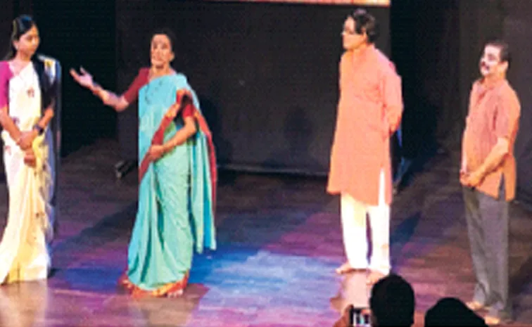 Mom carved statue A beacon of light for society jyothiraj Bheesetti1