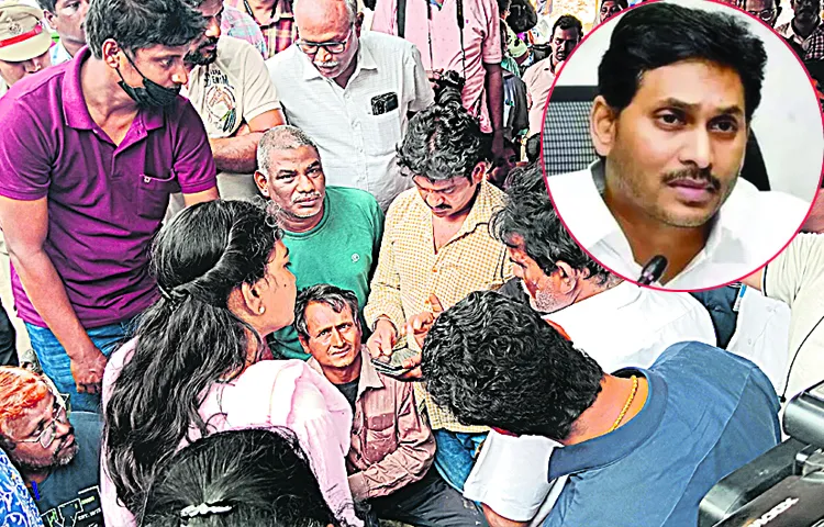 State Home Minister Anitha reached out to the victims for signatures