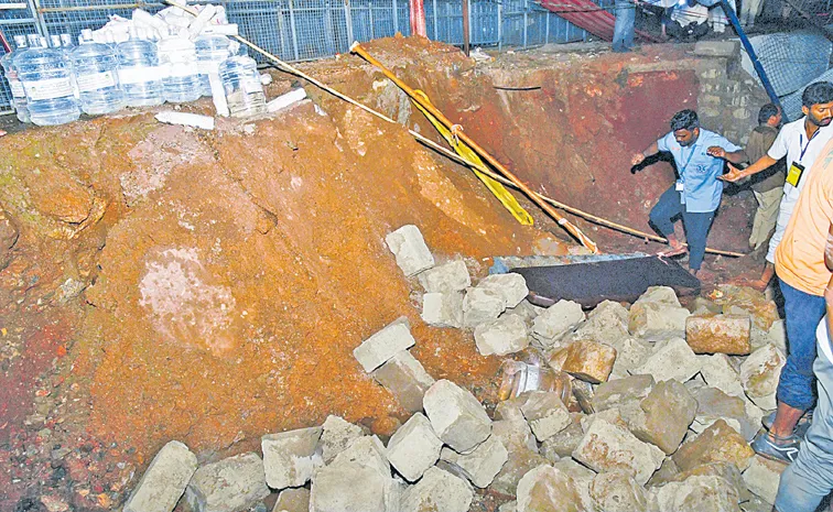 Chandrababu Govt Negligence Taken Lives Of 7 People At Simhachalam Tragedy