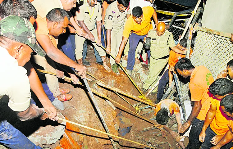 Officials not informing family members about Simhachalam incident