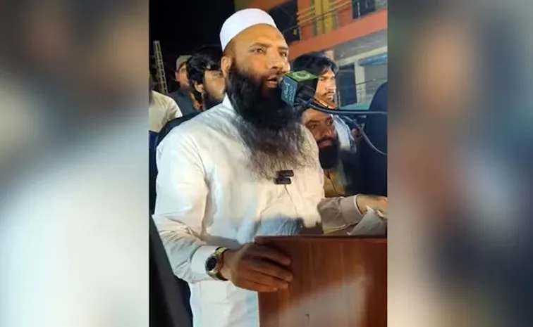 Saifullah Kasuri at Anti India Rally in pakistan
