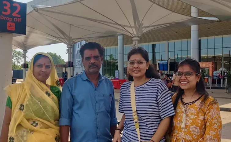 Air India pane crash Auto Driver Daughter On Way To London To Pursue MTech tragedy