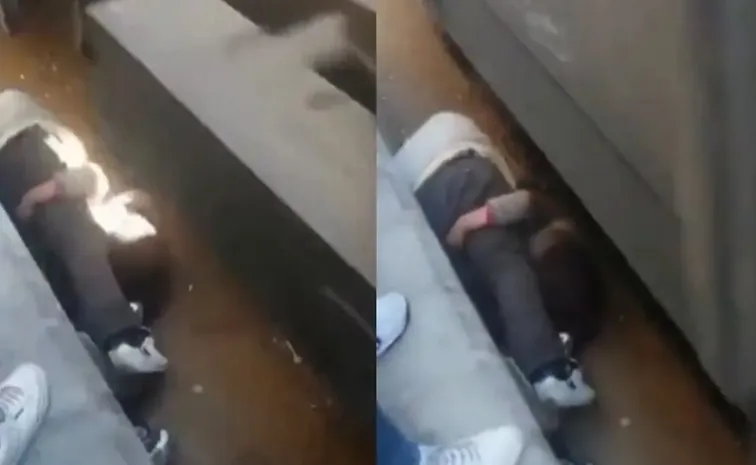 Dad shields his daughter with his body after she fell railway platform video viral