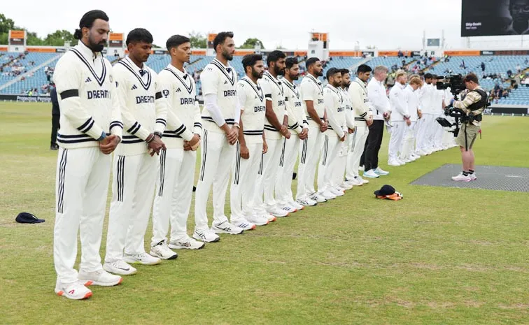 Why India and England players Wearing black armbands on Day 5 of Leeds Test