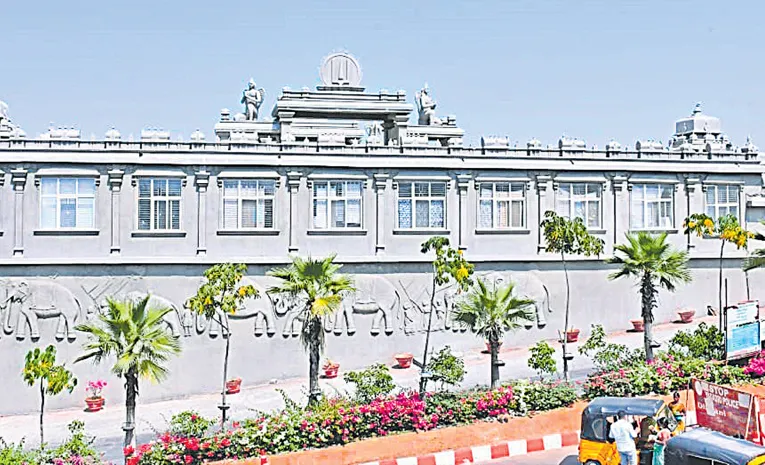 Dearth Of Security At Yadagirigutta Temple